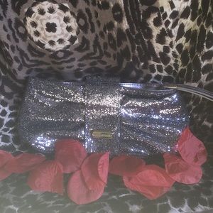 VICTORIAS SECRET MAKEUP/CLUTCH BAG